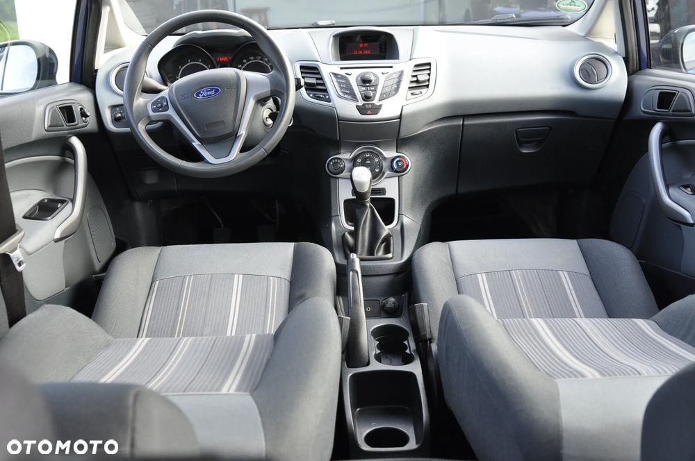 Ford Fiesta - 28