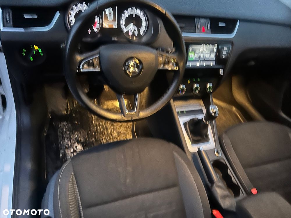 Skoda Octavia 1.6 TDI Ambition - 22