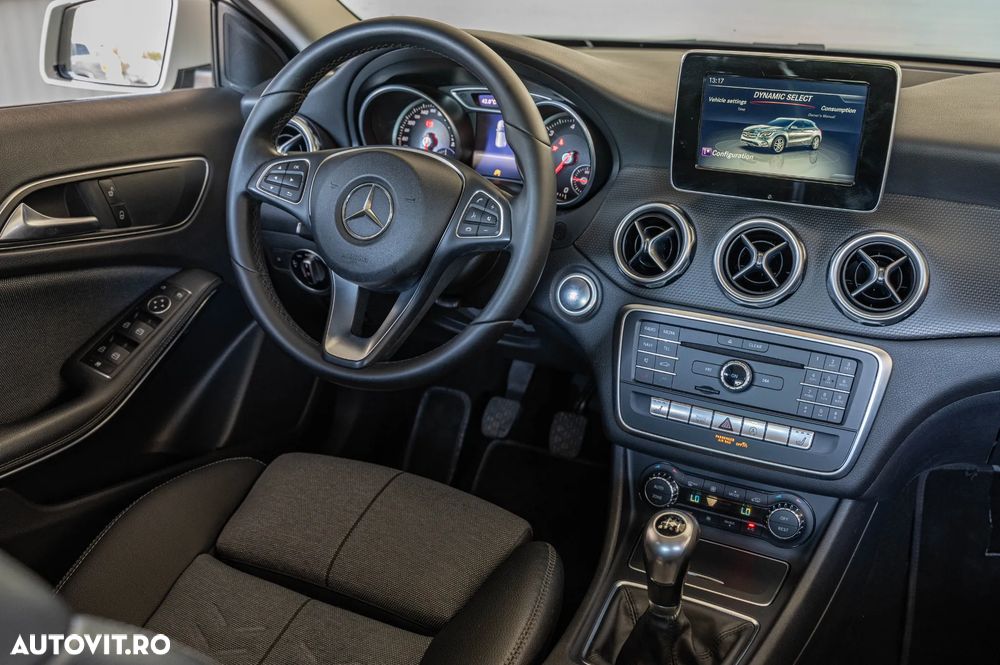 Mercedes-Benz GLA 200 d - 17