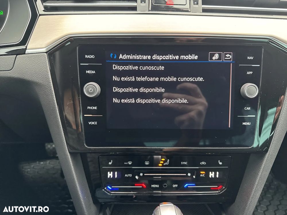 Volkswagen Passat 2.0 TDI DSG Highline - 24