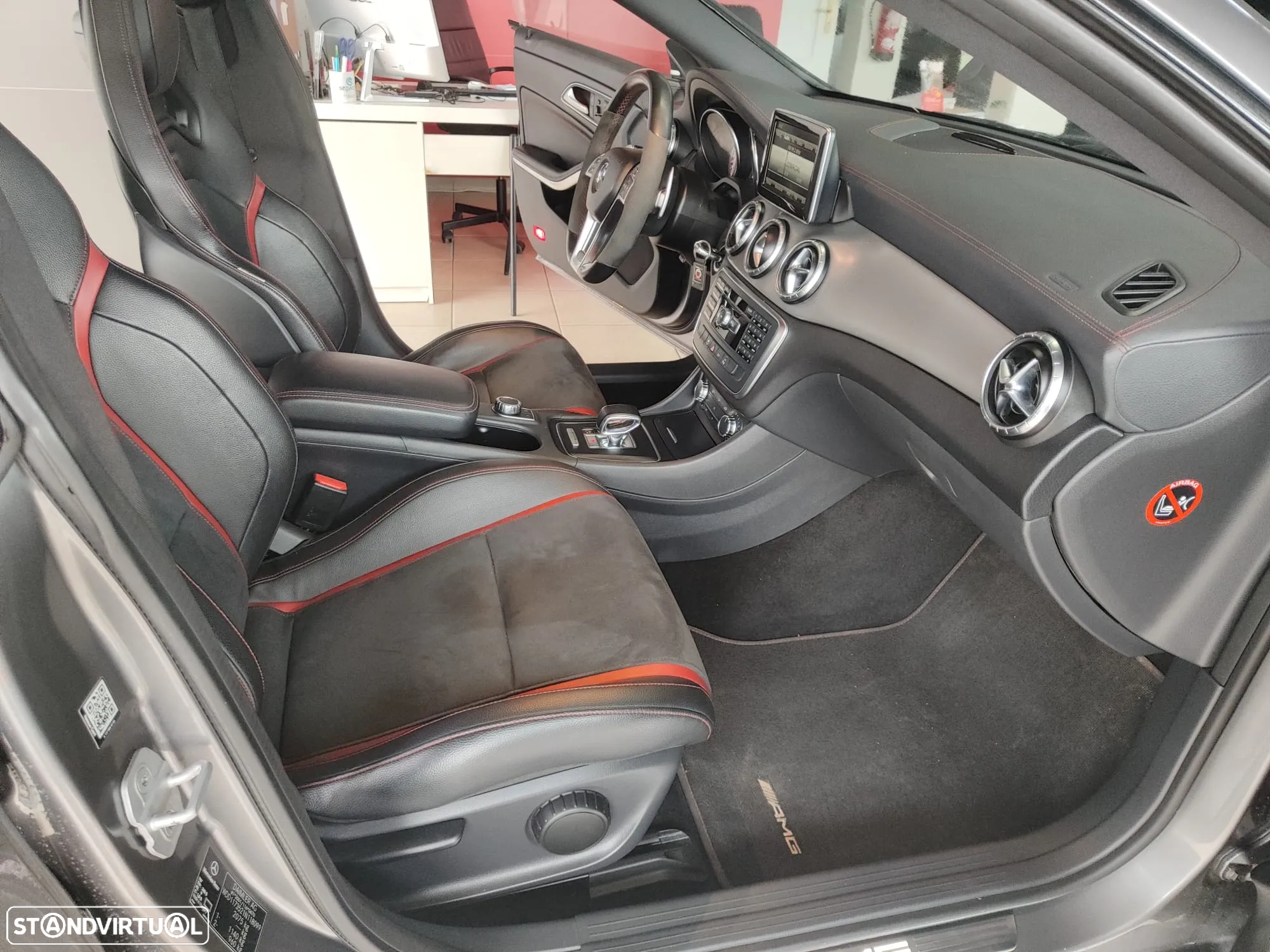Mercedes-Benz CLA 45 AMG 4-Matic - 15