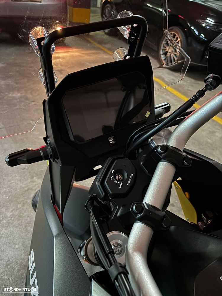 Suzuki v-strom 800 - 9