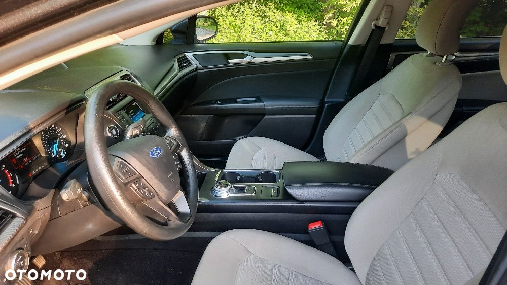 Ford Fusion - 9