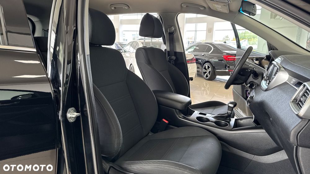 Kia Sorento - 33