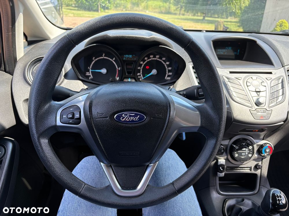 Ford Fiesta - 11