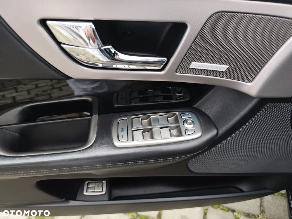 Jaguar XF 3.0 V6 D S Portfolio - 18