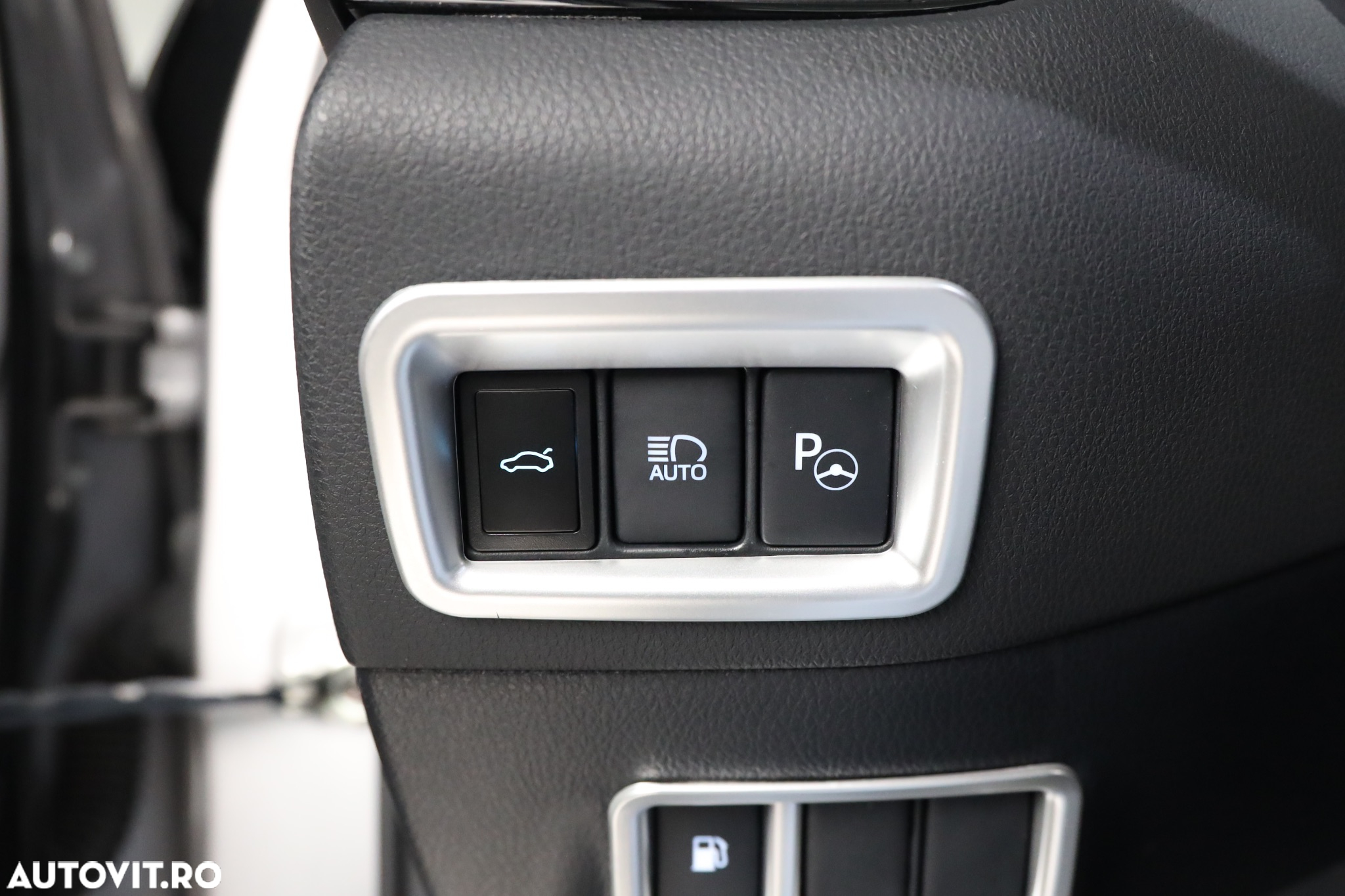 Toyota C-HR Hybrid Style - 23