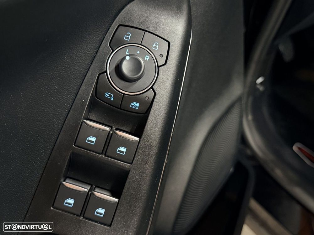 Ford Puma 1.0 EcoBoost MHEV Titanium Design - 24