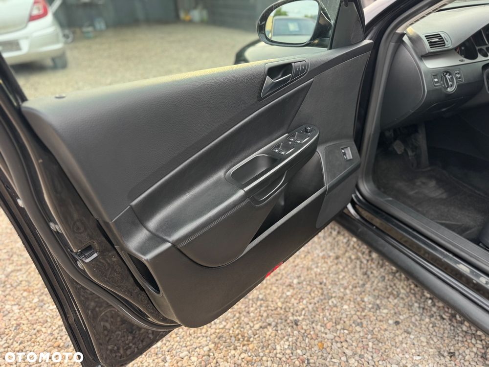 Volkswagen Passat 2.0 TDI DPF 4Motion Highline - 21