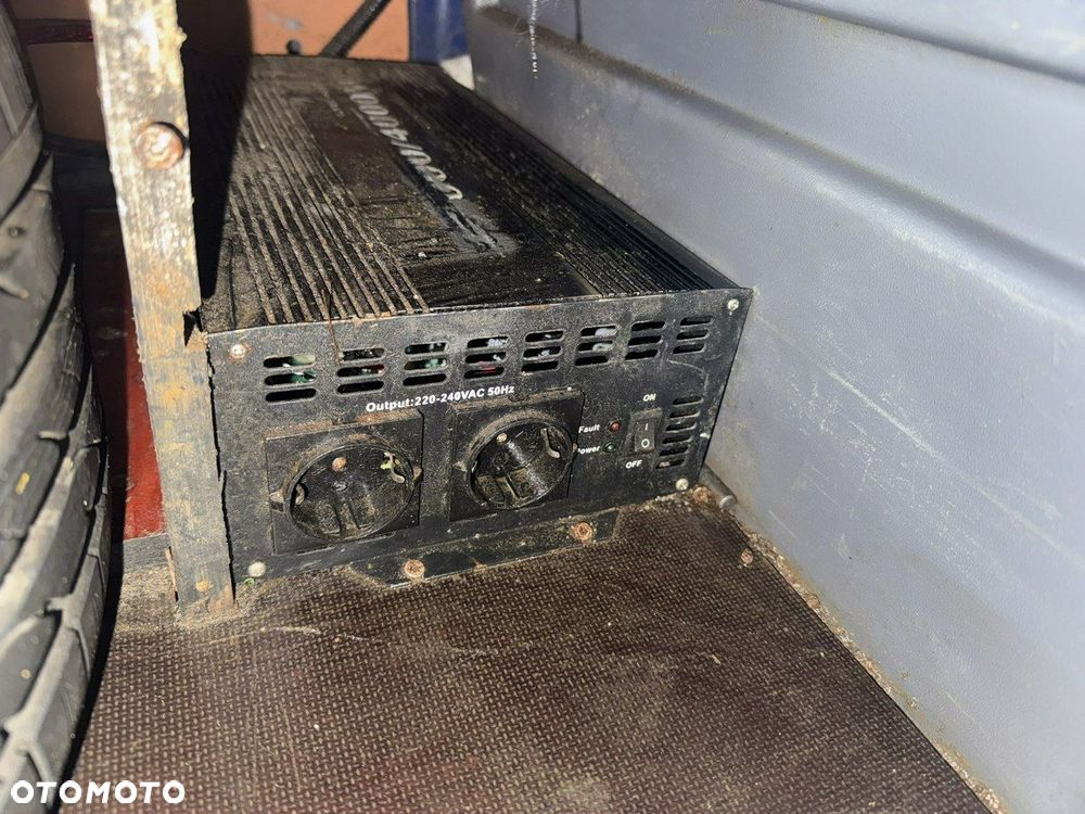 Volkswagen Caddy - 27