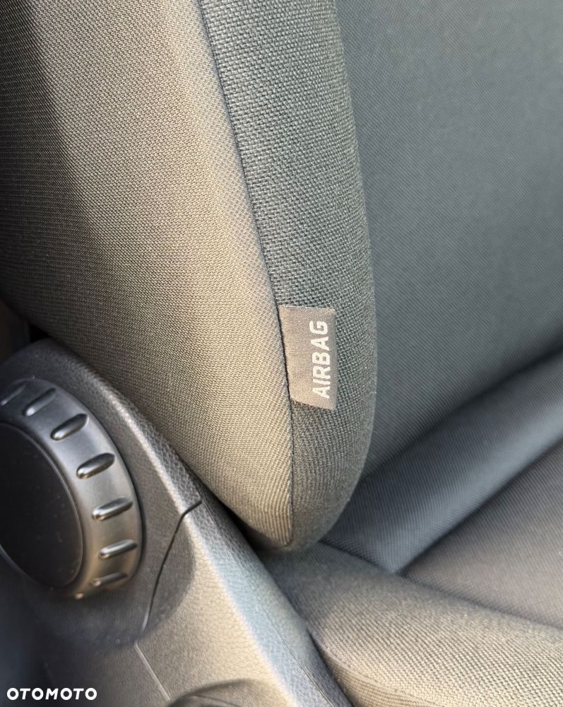 Mercedes-Benz Sprinter 319 - 15