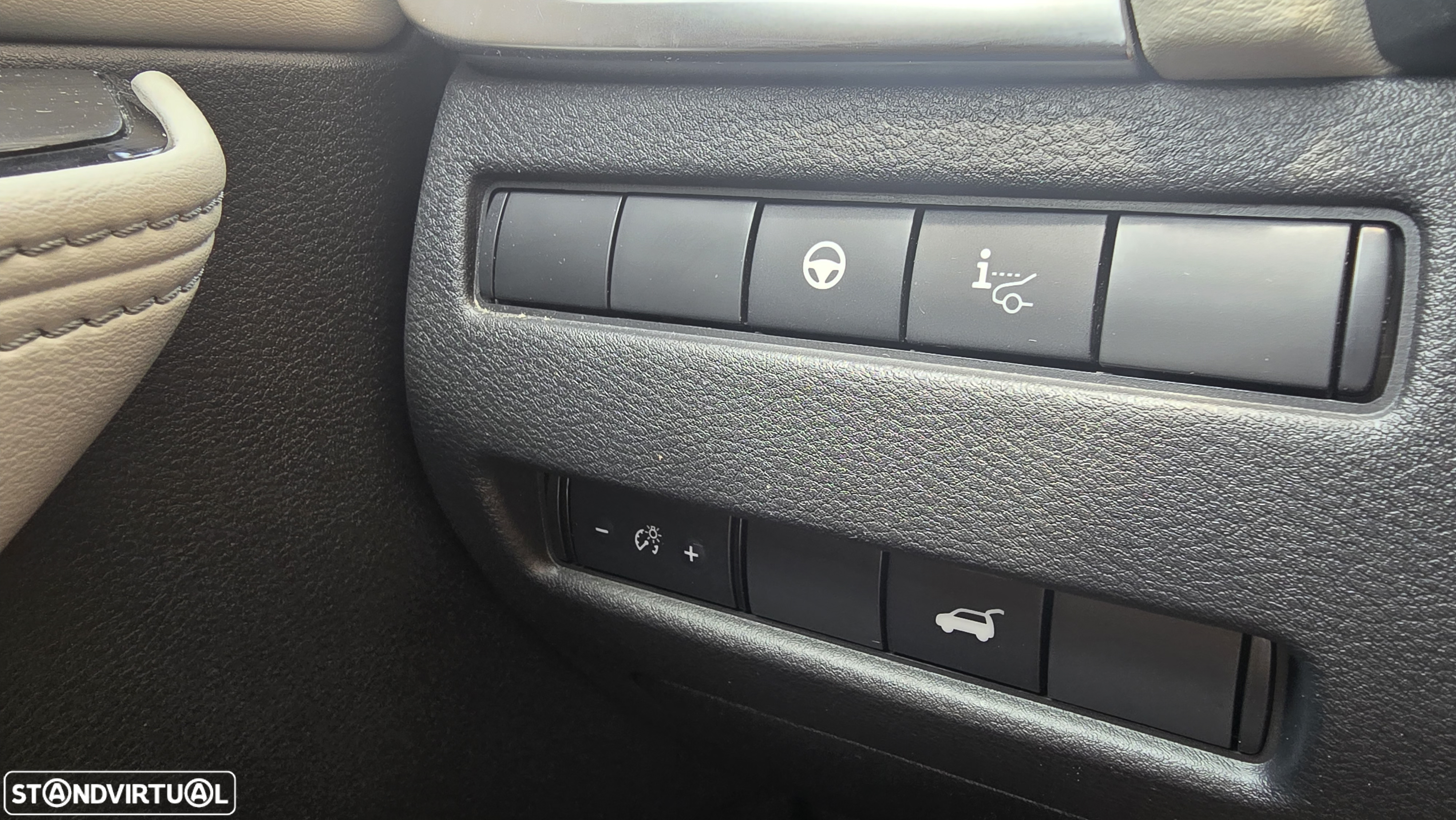 Nissan X-Trail 1.5 e-Power Tekna+ 7L e-4force - 30