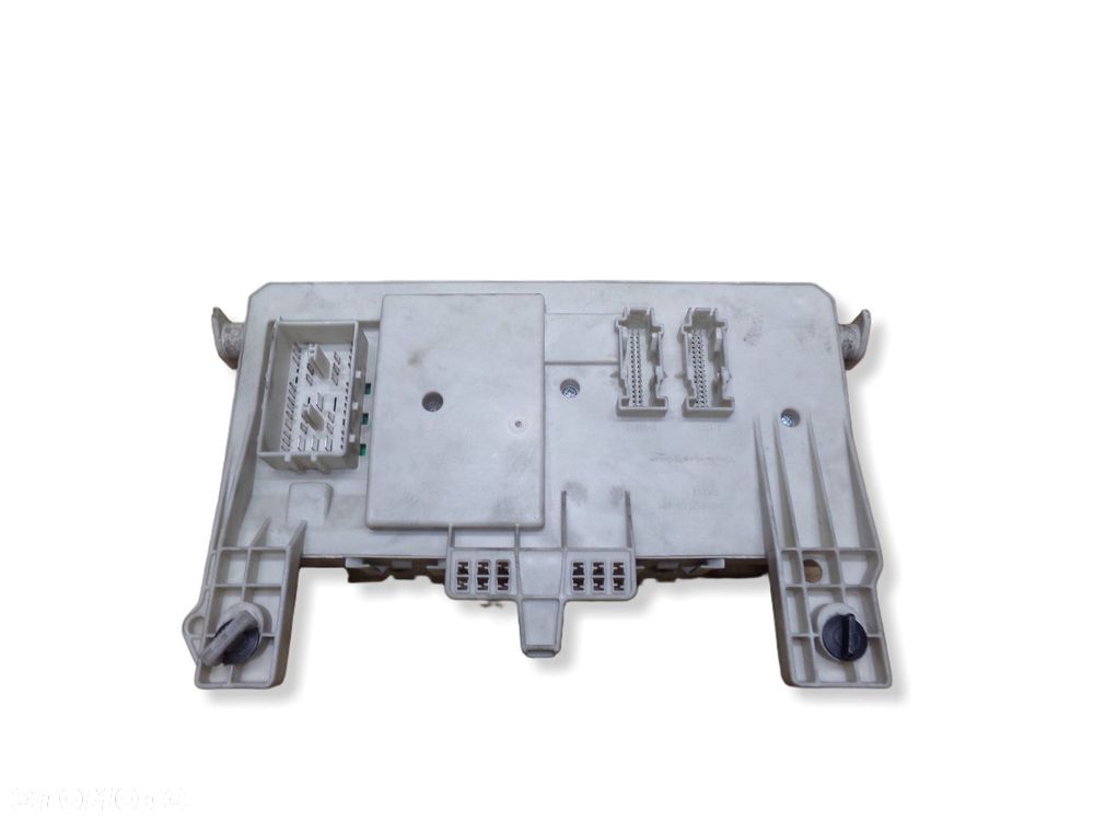 skrzynka bezpieczników 8690720 volvo c30 s40 v50 - 3