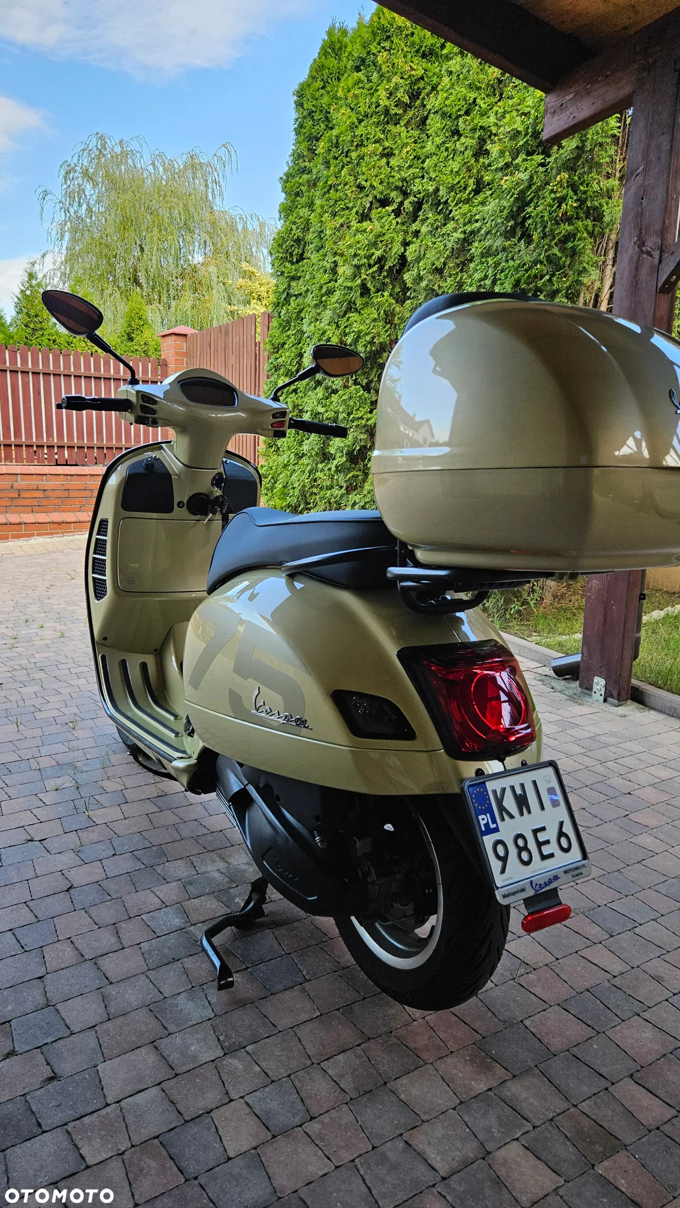 Piaggio Vespa - 18