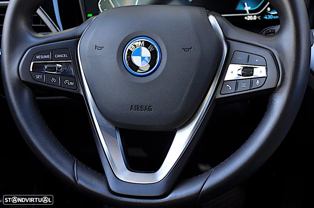 BMW 320 e Touring Corporate Edition Auto - 33