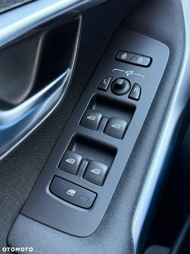 Volvo V40 D4 Inscription - 24
