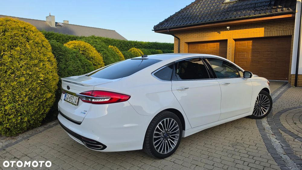 Ford Fusion 2.0 EcoBoost Titanium - 4