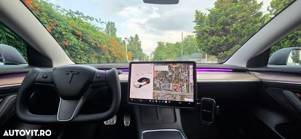 Tesla Model 3 - 6