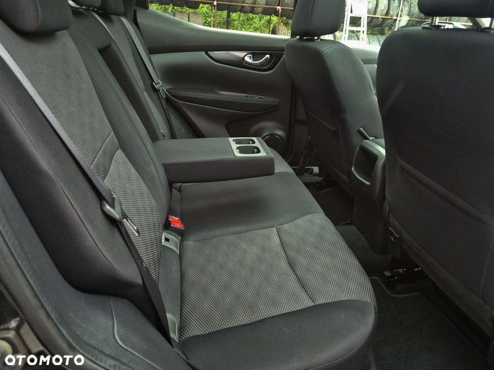 Nissan Qashqai 1.6 DCi N-Connecta EU6 - 23