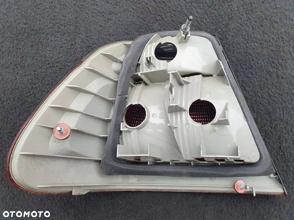BMW E46 LIFT SEDAN LAMPA PRAWA TYLNA PRAWY TYŁ 8383822 230022R2 - 4