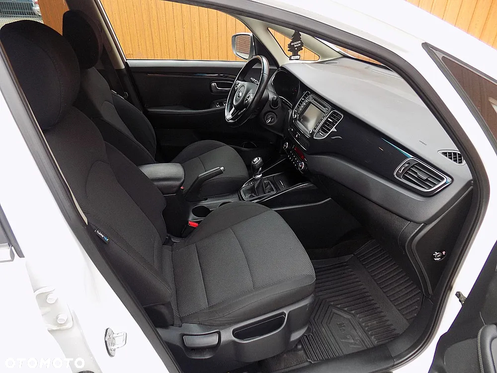Kia Carens 1.7 CRDi M 7os - 8