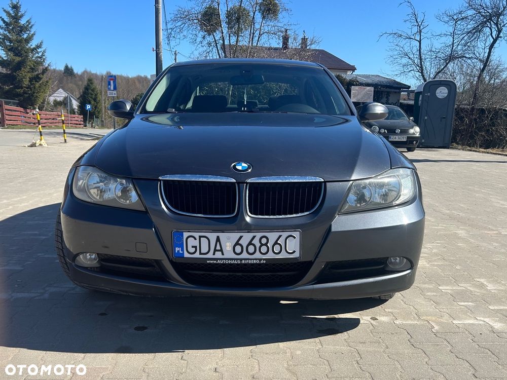 BMW Seria 3 318d DPF - 8