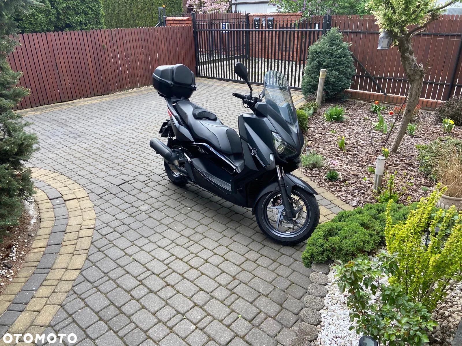Yamaha X-max - 1