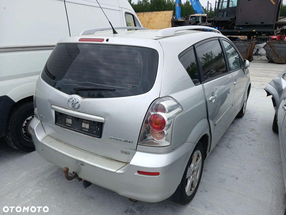 TOYOTA COROLLA VERSO 2.0 D4D LAK. 1C0 CAŁA NA CZĘŚCI CZESCI - 3