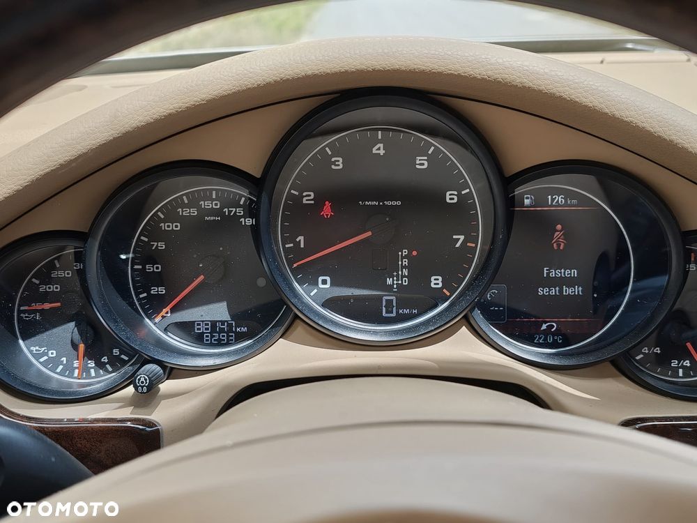 Porsche Panamera Platinum Edition PDK - 17