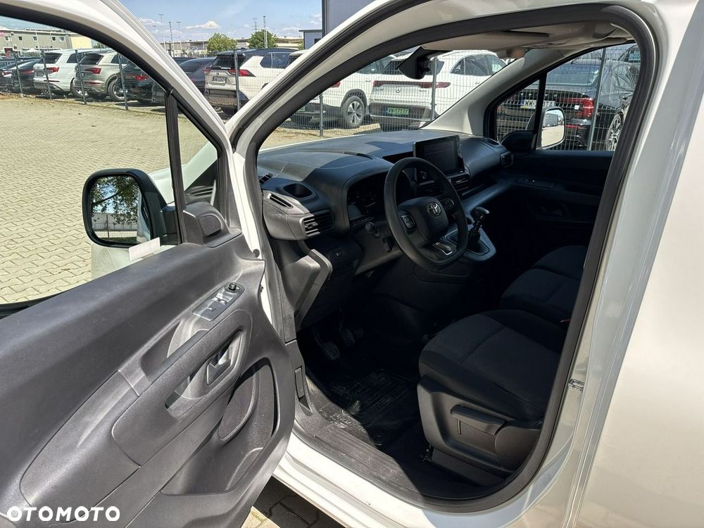 Toyota Proace City - 11