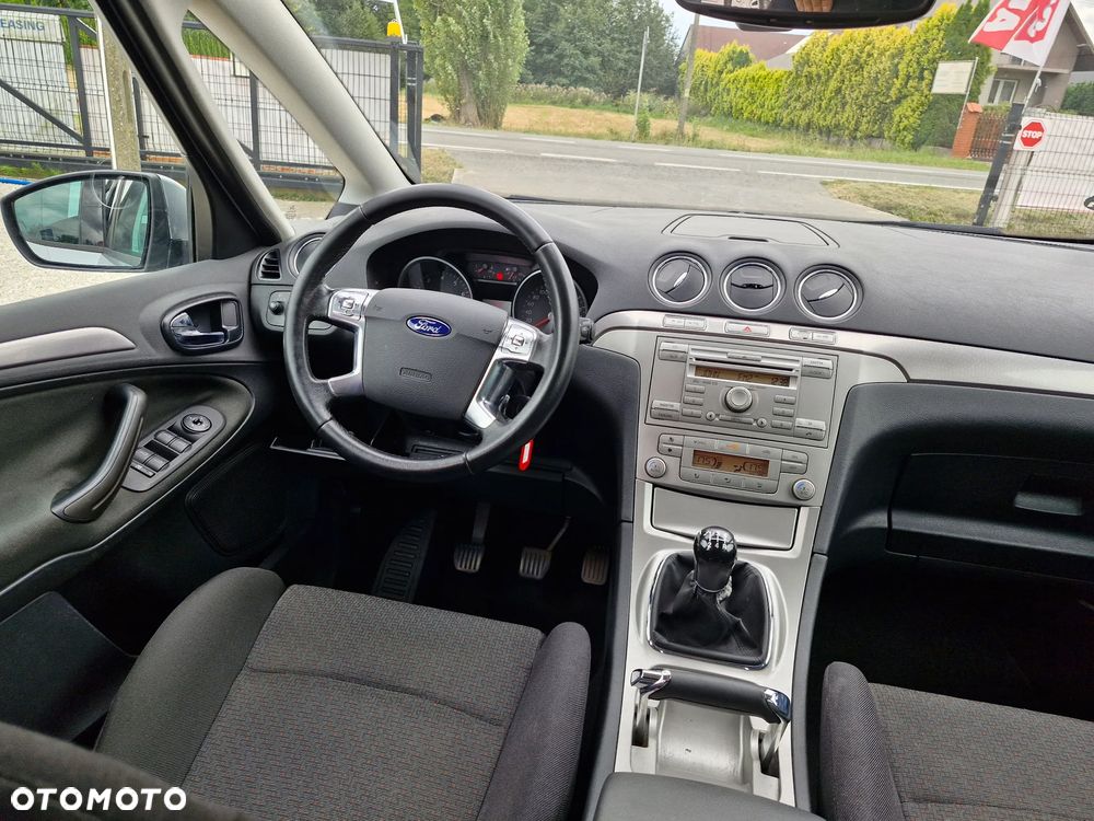 Ford S-Max - 8
