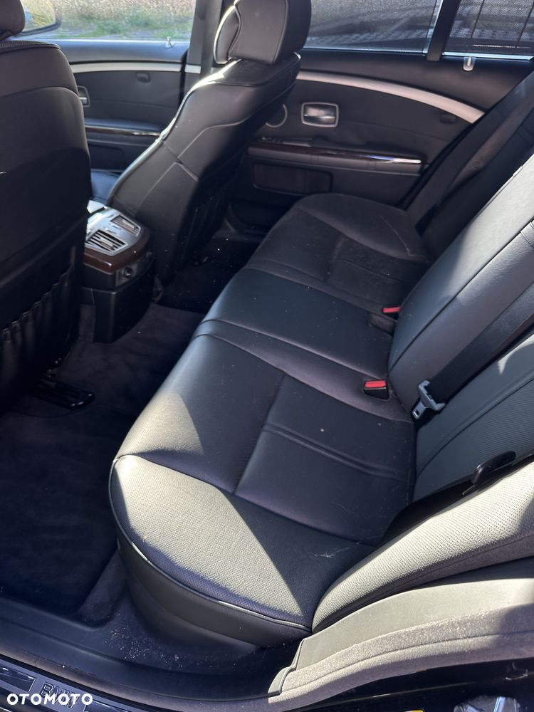 BMW Seria 7 - 8
