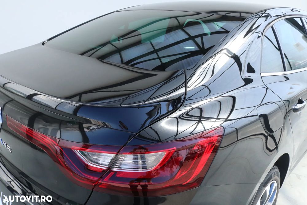 Renault Megane TCe 140 EDC GPF Techno - 11