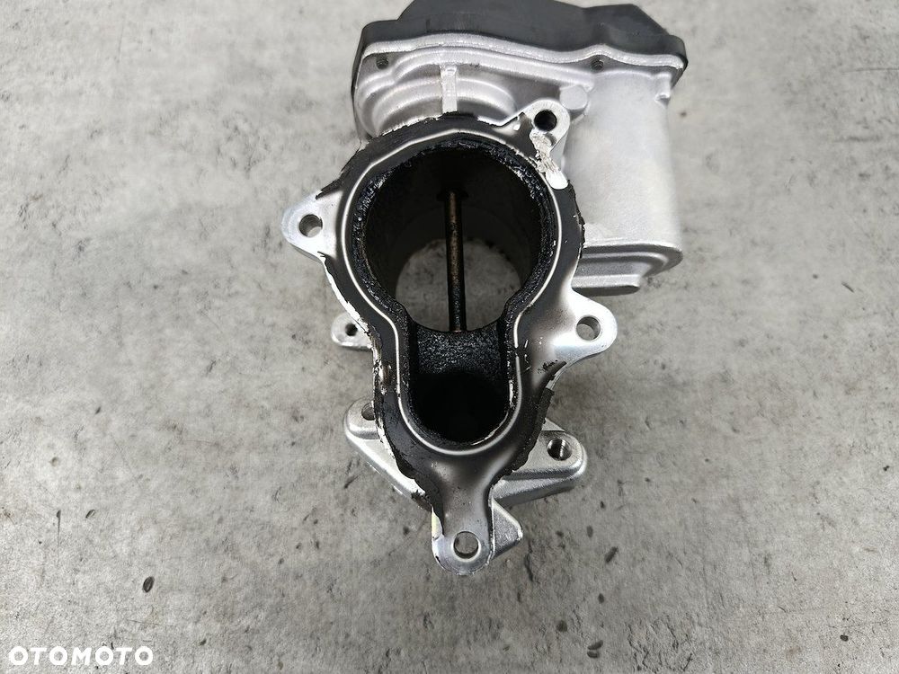 ZAWÓR EGR AUDI A4 B7 710931D 2.0 TDI - 8