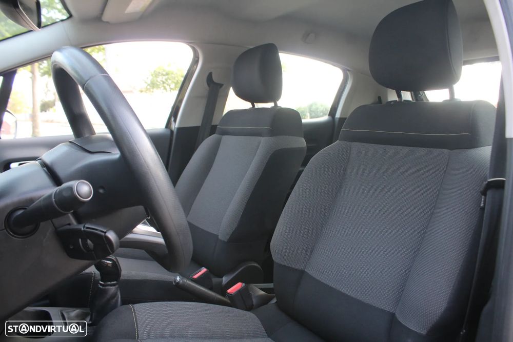 Citroën C3 1.2 PureTech Shine - 26