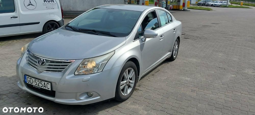 Toyota Avensis 1.8 Sol - 1