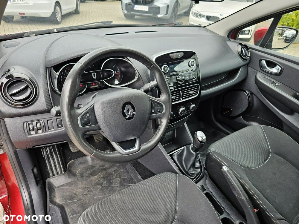 Renault Clio - 17