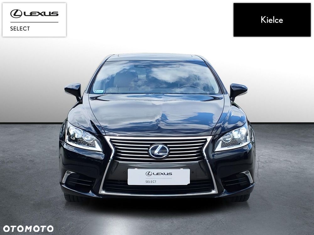 Lexus LS - 9