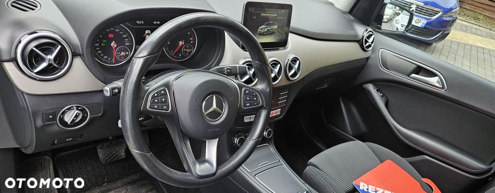 Mercedes-Benz Klasa B 180 (CDI) d 7G-DCT AMG Line - 25