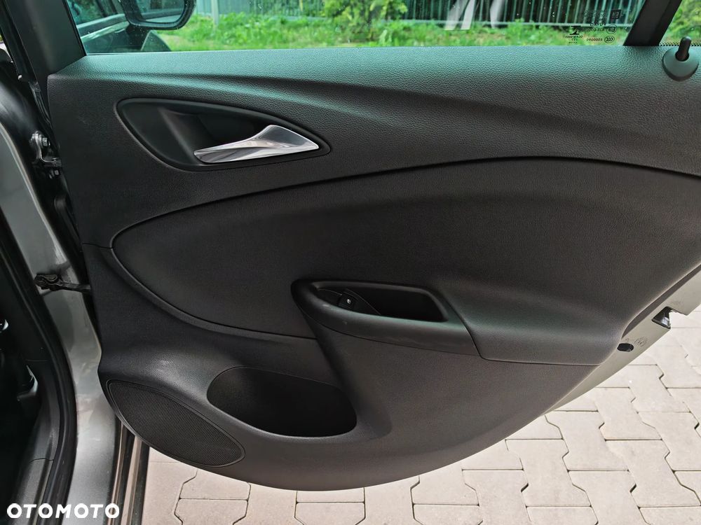 Opel Astra 1.6 D (CDTI) Start/Stop Innovation - 26