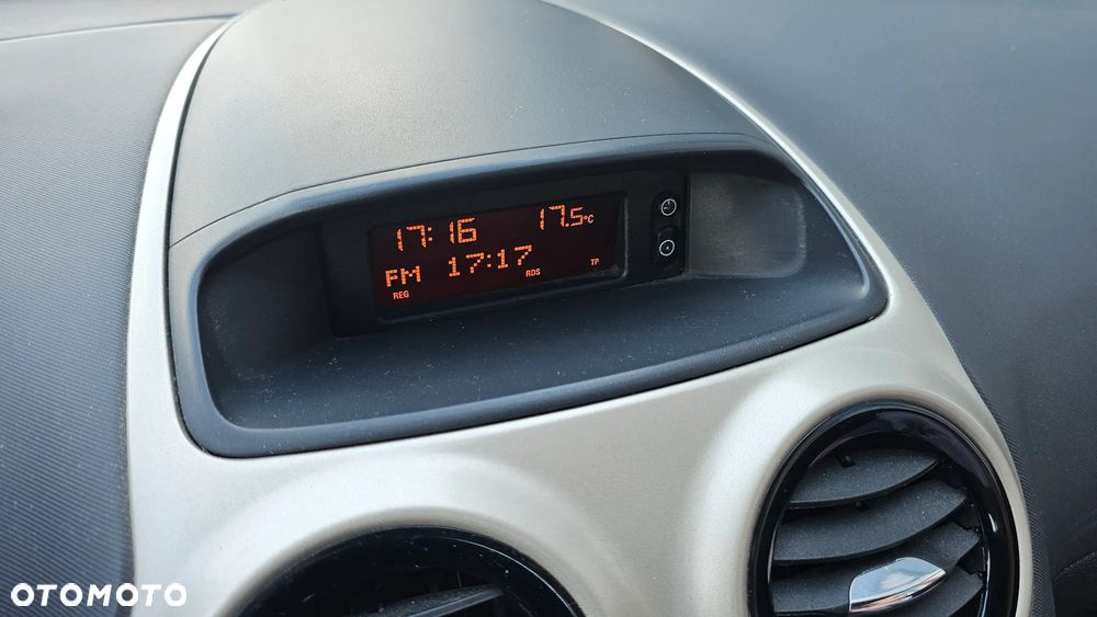 Opel Corsa 1.2 16V Enjoy - 12