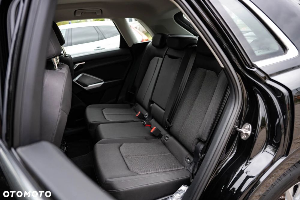 Audi Q3 35 TFSI mHEV S-Line S tronic - 20