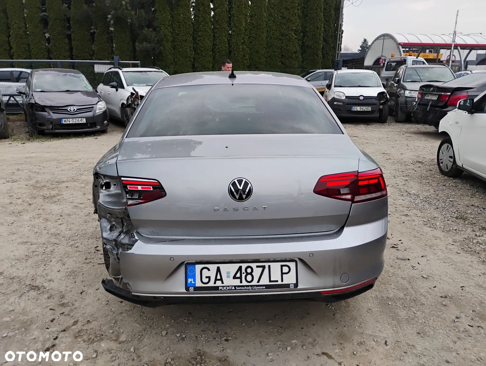 Volkswagen Passat - 20