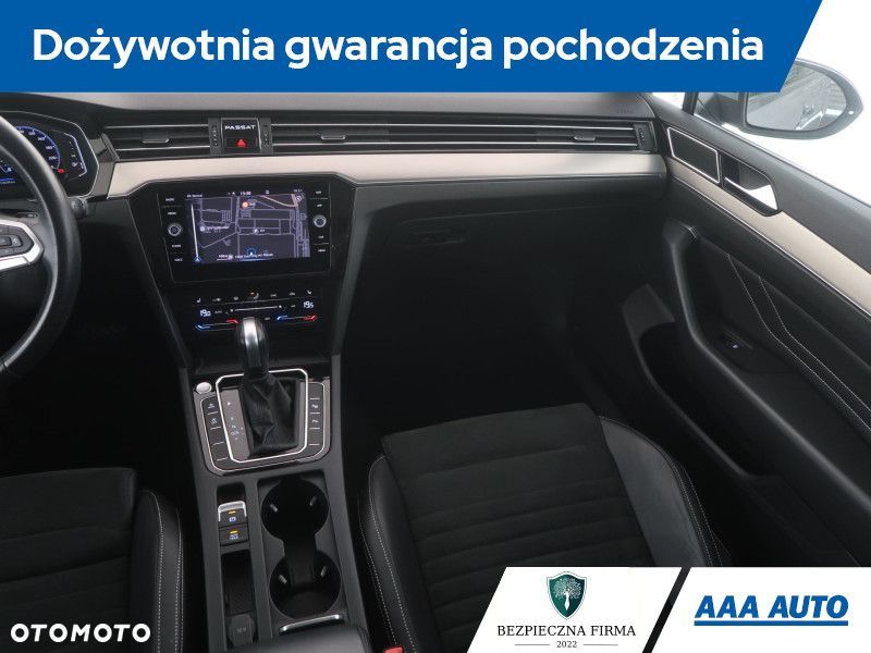 Volkswagen Passat Variant - 10