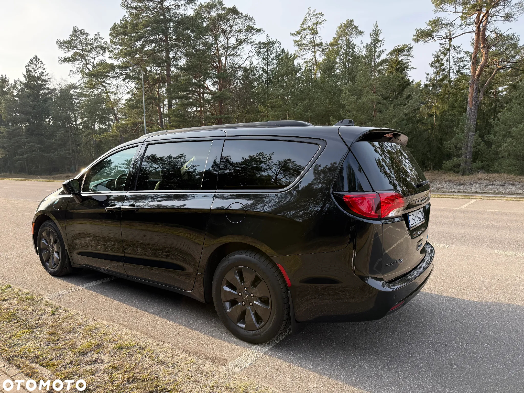 Chrysler Pacifica - 4