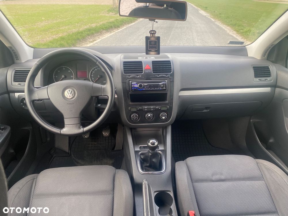 Volkswagen Golf 1.9 TDI Sportline - 5