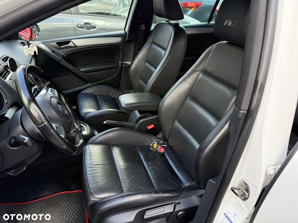 Volkswagen Golf - 6