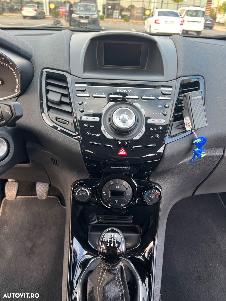 Ford Fiesta 1.5 TDCi Titanium - 12