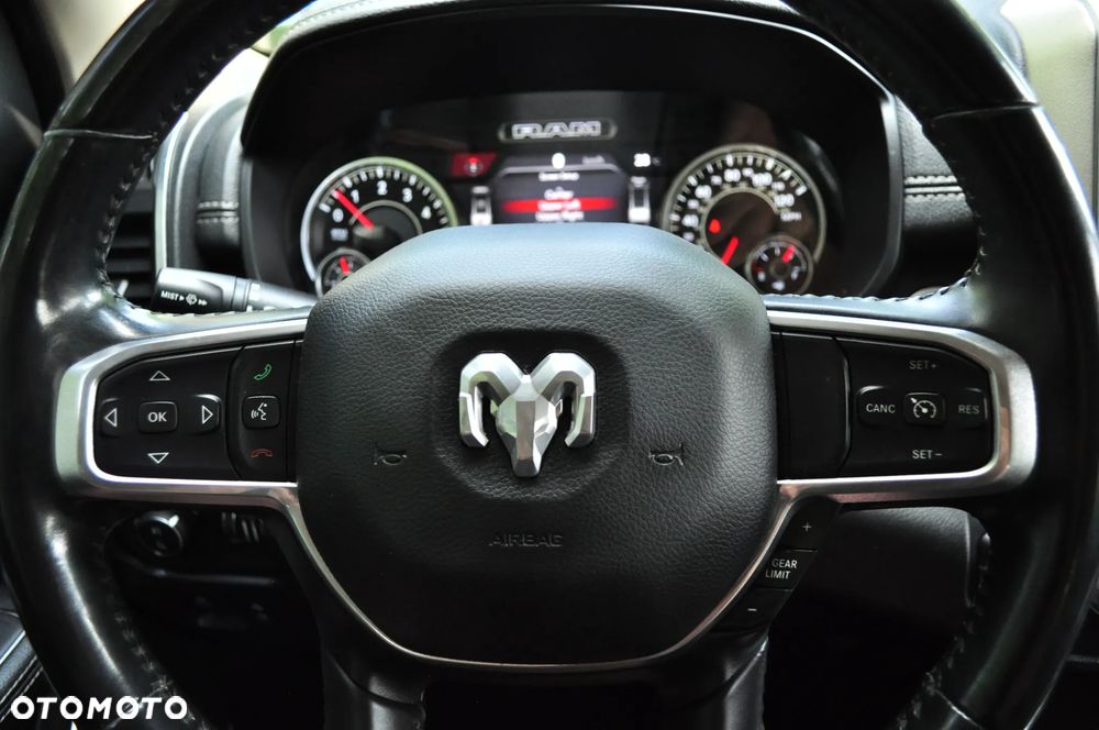 RAM 1500 5.7 Crew Cab Laramie - 24