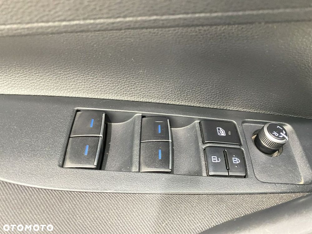 Toyota Corolla - 14